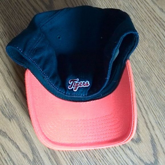 Rare Detroit Tigers Logo S-M Fitted Hat - Picture 7 of 8